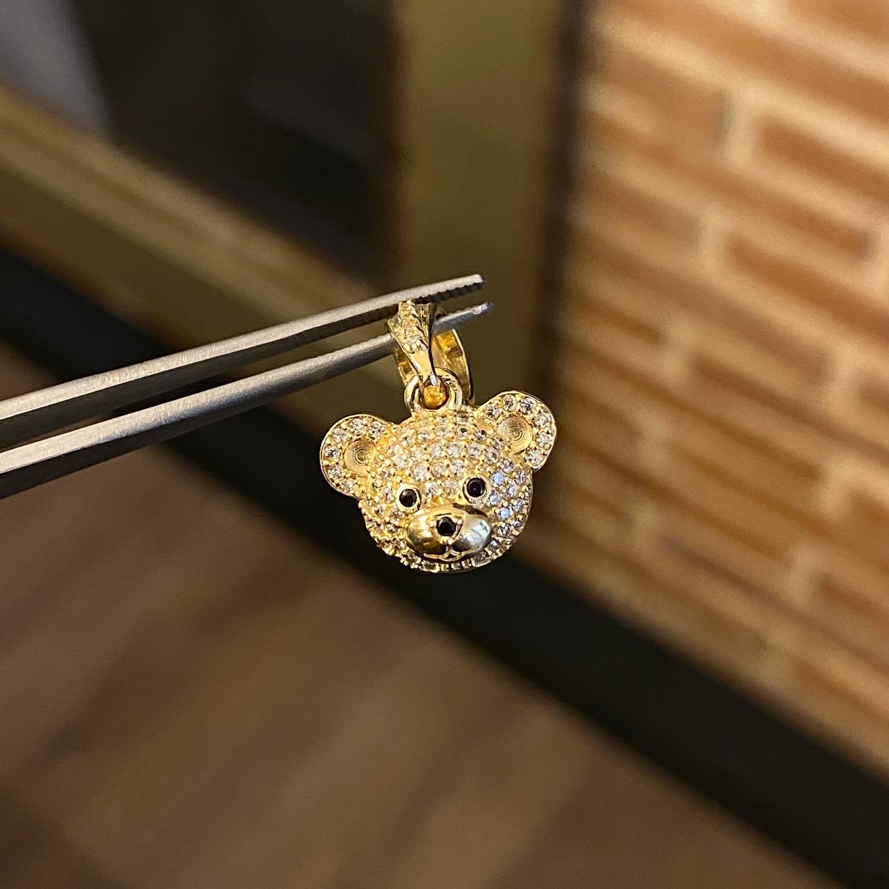 Dije Oso 2.7gr / 1.9cm Circones Blancos Negros Oro Amarillo
