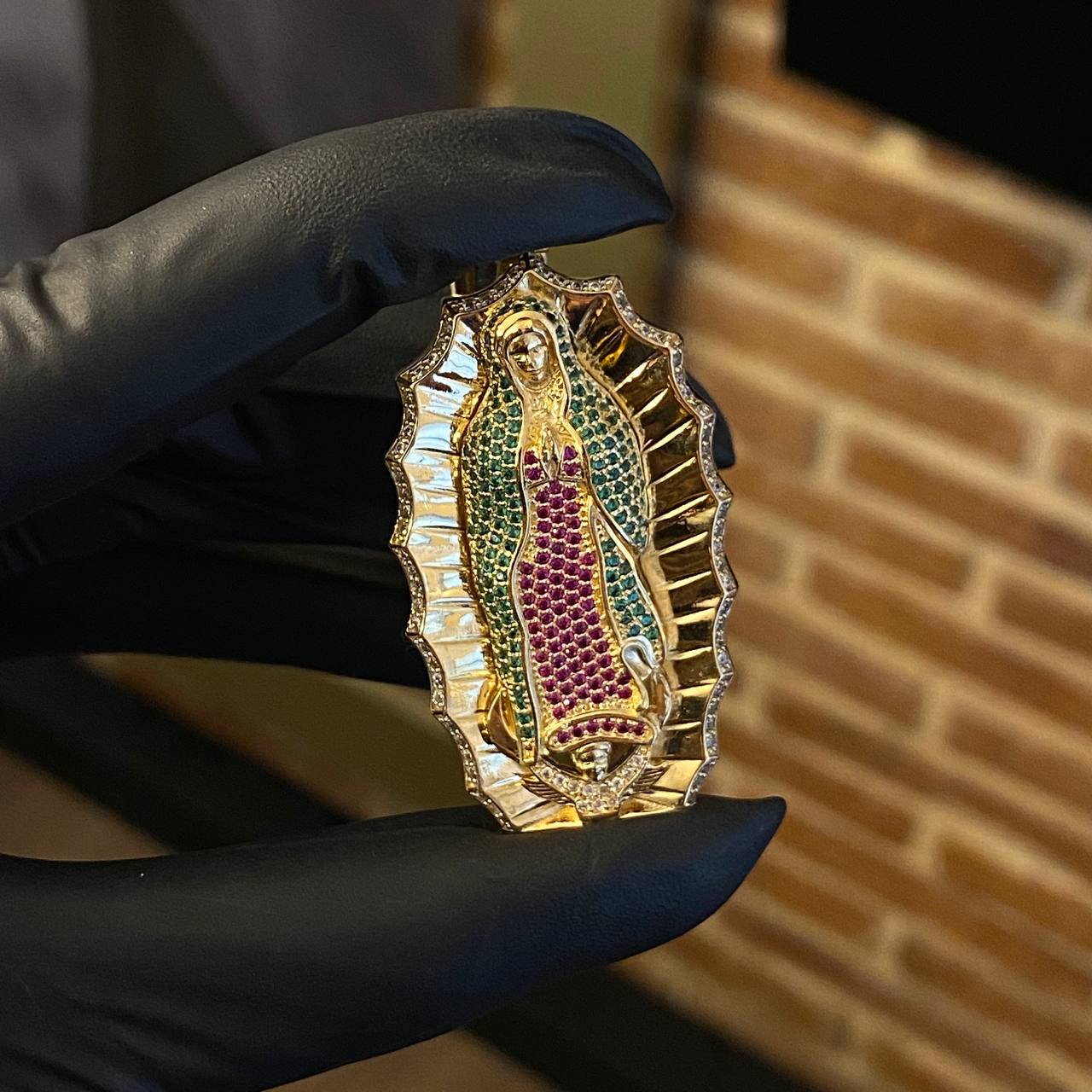 Dije Virgen de Guadalupe 17.45gr / 6.3cm Circones Verdes Fucsias Blancos Oro Amarillo