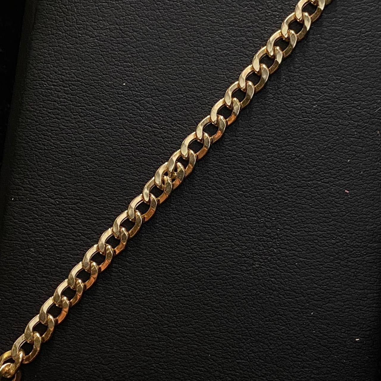 Pulso Cubano 2.75gr / 20cm / 2.7mm Oro Amarillo +1 (Imperfecto)