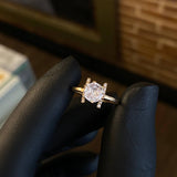 Solitario Piscis 1.45gr / T6 1/2 Anillo Circones Blancos Oro Amarillo