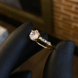 Solitario Lunula 1.65gr / T6 1/4 Anillo Circones Blancos Oro Amarillo