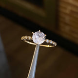 Solitario Concava 1.4gr / T6 Anillo Circones Blancos Oro Amarillo