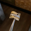Anillo Infinito Zig Zag Cruzado 8.65gr T6 1/2 Circones Blancos Dos Oros Blanco Amarillo*