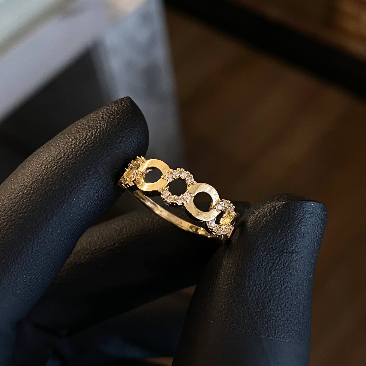 Anillo Circulos  2.1gr T5 3/4 Circones Blancos Oro Amarillo*