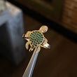Anillo Tortuga Articulada 3.3gr T6 1/4 Circones Verdes Blancos Rojo Oro Amarillo*