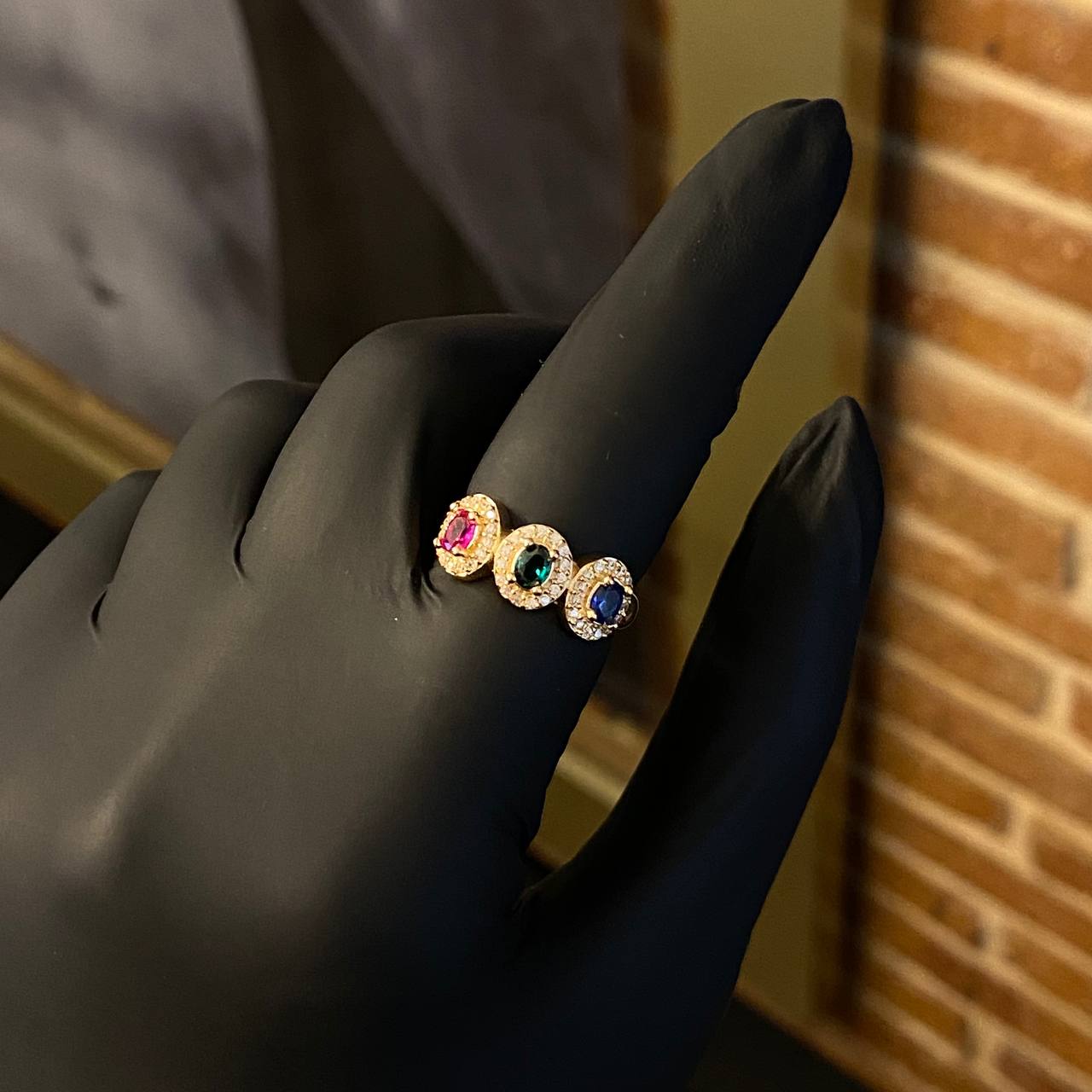 Anillo 3.45gr / T6 1/2 Circones Blancos Azul Verde Fucsia Oro Amarillo*