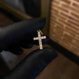Dije Cruz 1.5gr / 2.3cm Circones Blancos Oro Amarillo