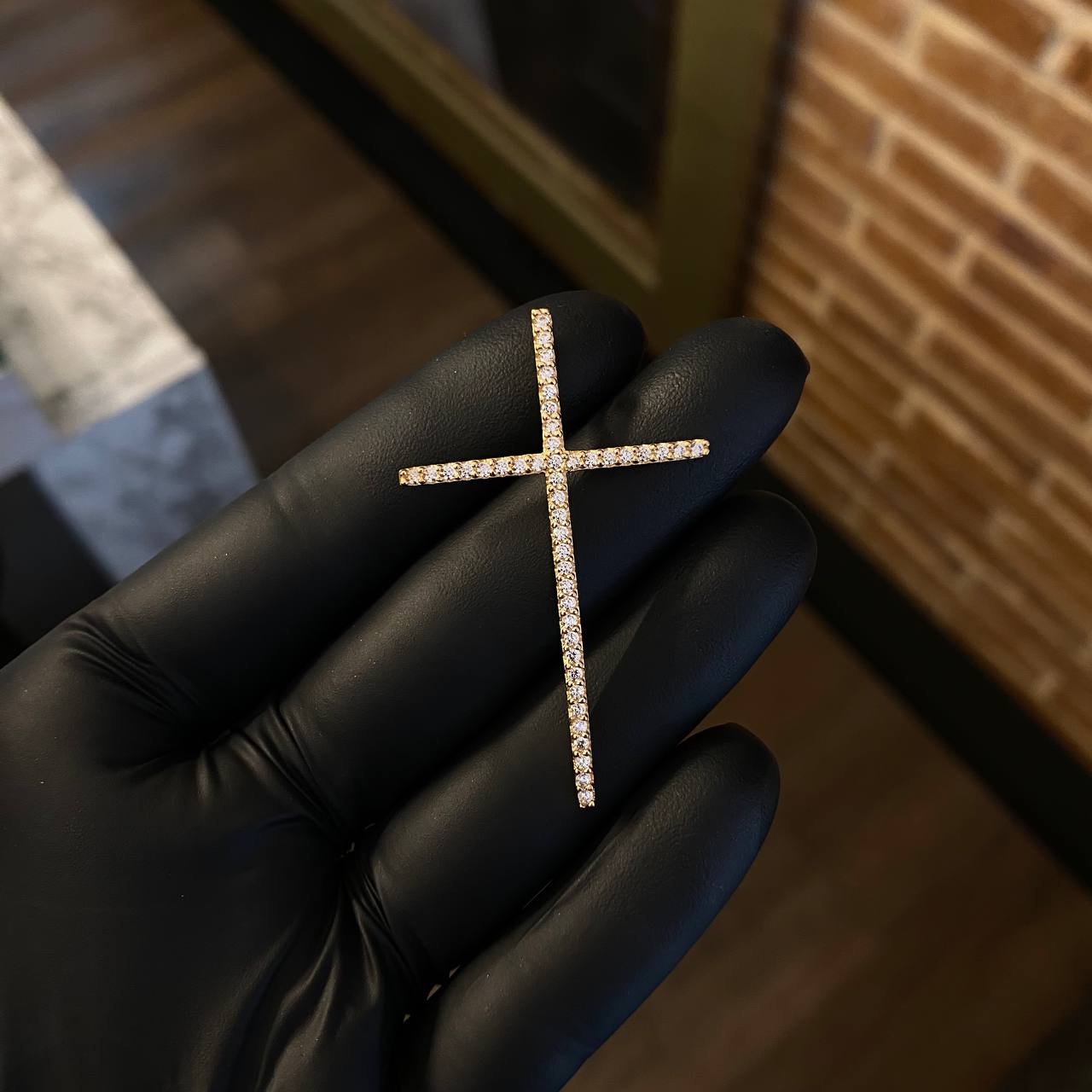 Dije Cruz 3.15gr / 4.9cm Circones Blancos Oro Amarillo (Oferta)