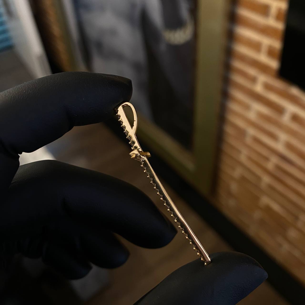 Dije Cruz 3.15gr / 4.9cm Circones Blancos Oro Amarillo (Oferta)