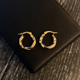 Candongas 1.6gr / 1.7cm Entorchadas Escarchadas Oro Amarillo Jana
