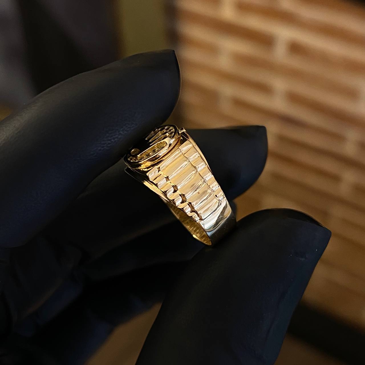 Anillo RX Corona 3.95gr T7 1/4 Circones Blanco Oro Amarillo