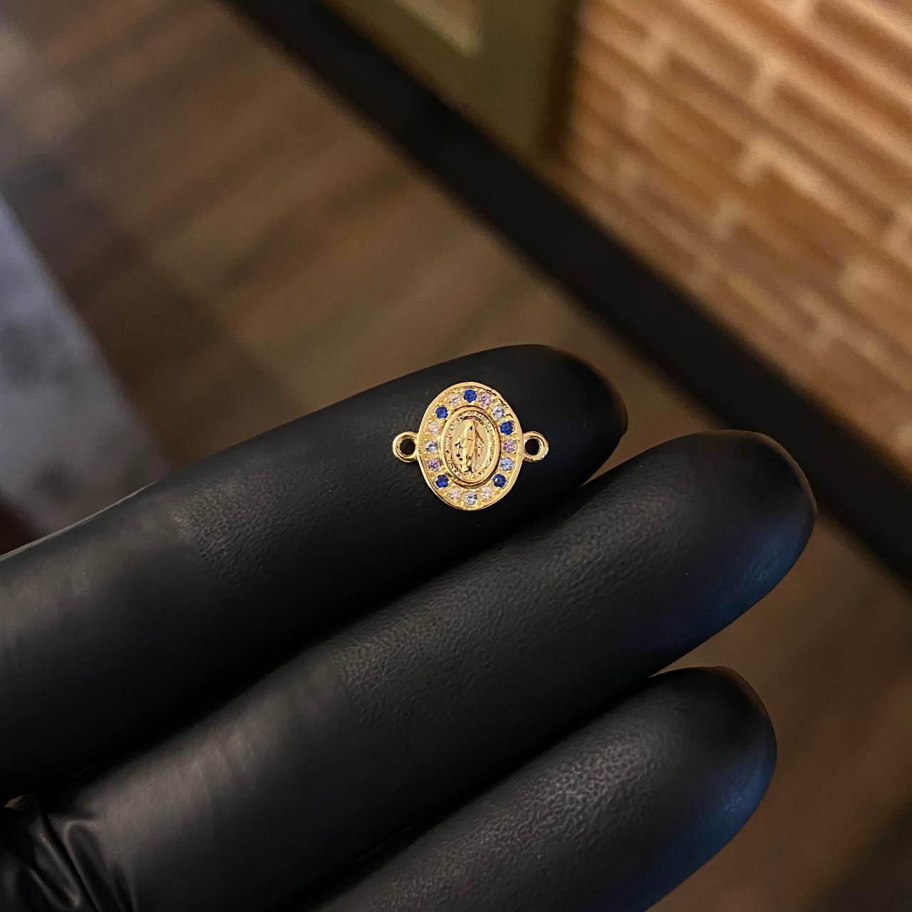 Herraje Virgen Milagrosa 0.65gr / 1.3cm Circones Azules Celeste Oro Amarillo
