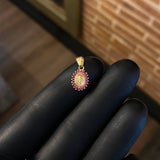 Dije Virgen Milagrosa 0.6gr / 1.5cm Circones Fuscias Oro Amarillo