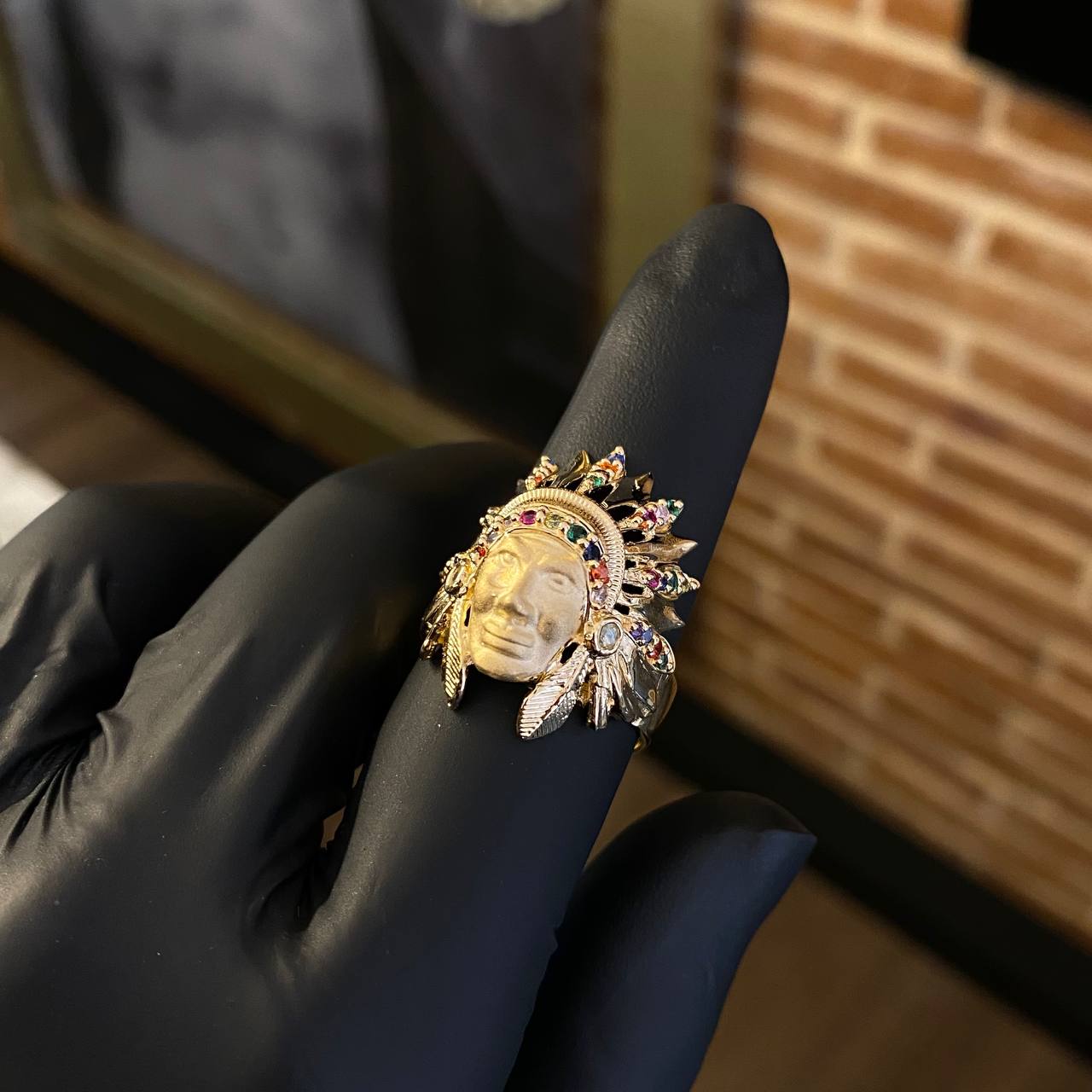 Anillo Indio 11.1gr T9 1/2 Circones Blancos Oro Amarillo*