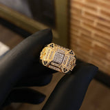 Anillo Cruz 11.35gr T8 3/4 Texturizado Circones Blancos Negros Dos Oros