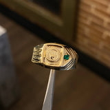 Anillo Corona RX Pentágono 2.55gr T8 1/2 Texturizado Circón Verde Oro Amarillo