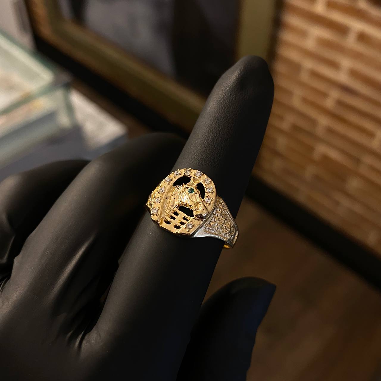 Anillo Caballo Herradura 5.2gr T10 1/4 Circones Blancos Verde Oro Amarillo
