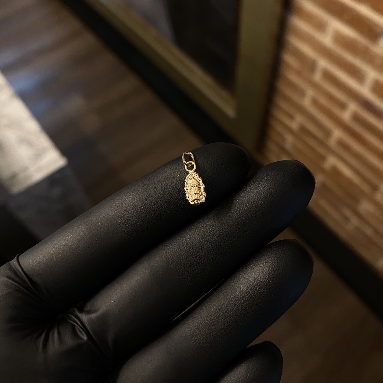 Dije Virgen de Guadalupe 0.25gr / 1.5cm Silueta Oro Amarillo