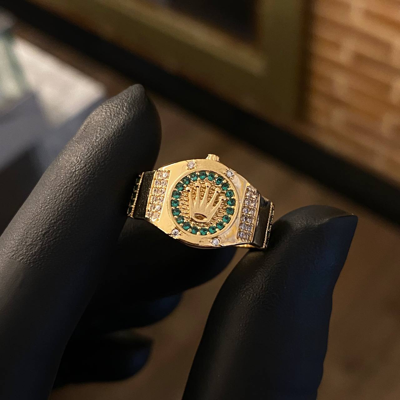 Anillo RX Corona 5.05gr T8 1/2 Circones Blancos Verdes Oro Amarillo