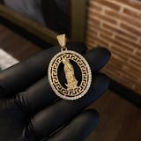 Dije Virgen de Guadalupe Tribal 7.8gr / 4.3cm Circones Blancos Oro Amarillo*