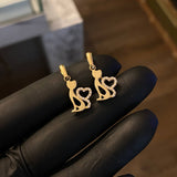 Dije Gato Cola Corazon 1.35gr/2.1cm Circones Blancos Oro Amarillo*