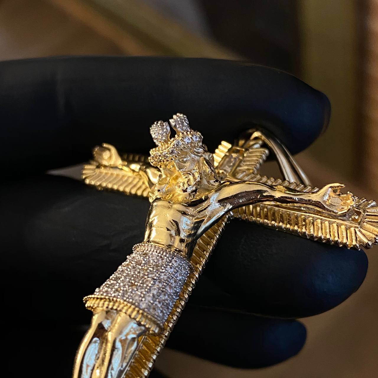Dije Cristo Cruz  22.25gr / 7.5cm Señor de los Milagros Circones Blancos Dos Oros Amarillo Blanco*