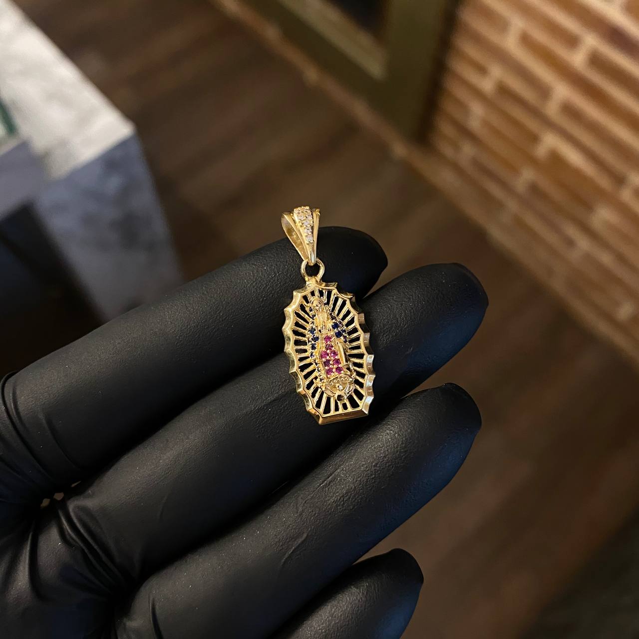 Dije Virgen de Guadalupe 2.75gr / 3.2cm Circones Azules Fucsias Oro Amarillo