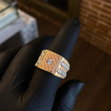 Anillo Sello Rayado 9.05gr / T9 1/2 Circones Blancos Tres Oros *