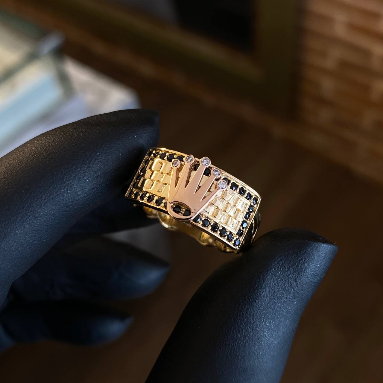 Anillo RX 7.75gr T9 3/4 Circones Negros Blancos Dos Oros Amarillo Rosa
