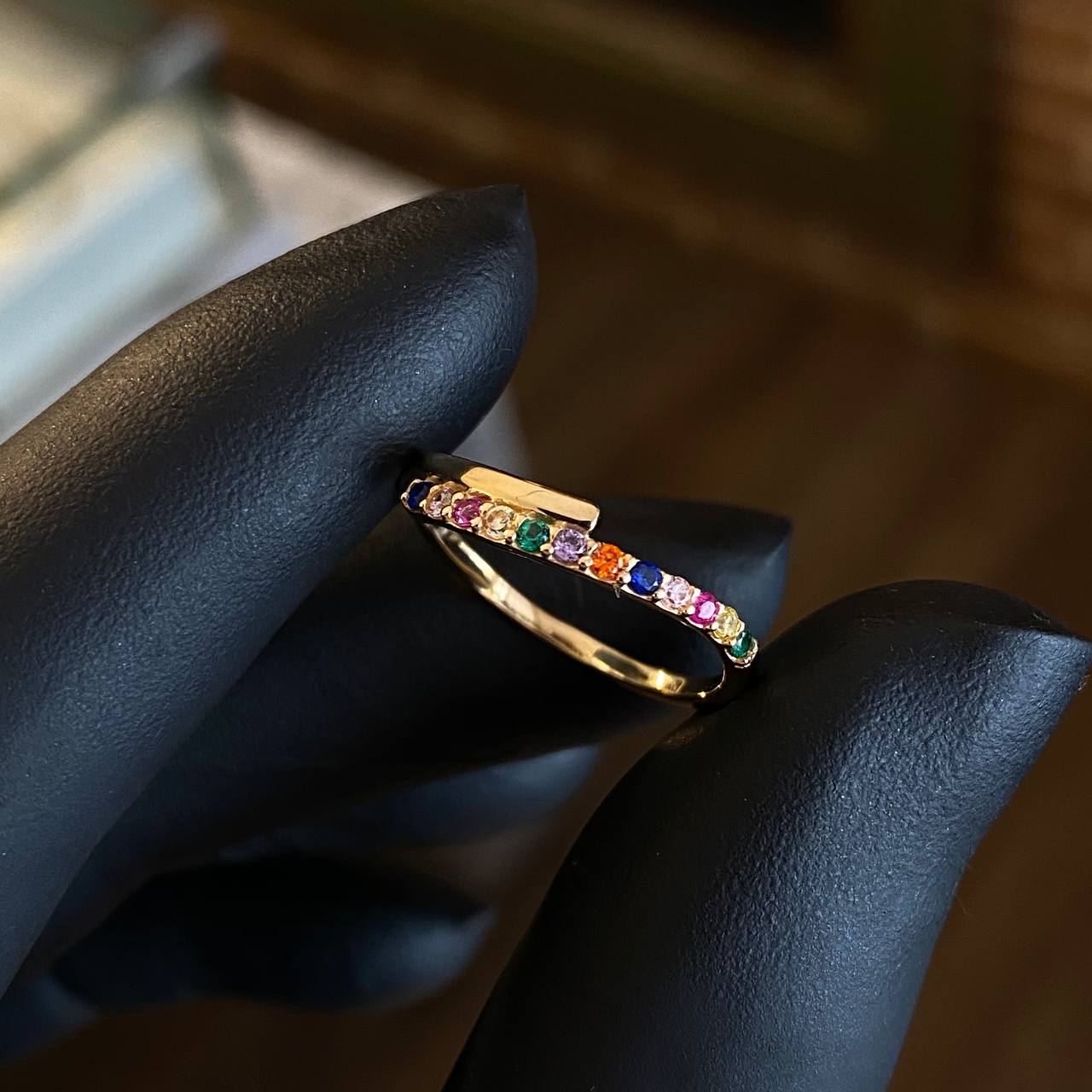 Anillo 1.95gr / T6 3/4 Circones Colores Oro Amarillo