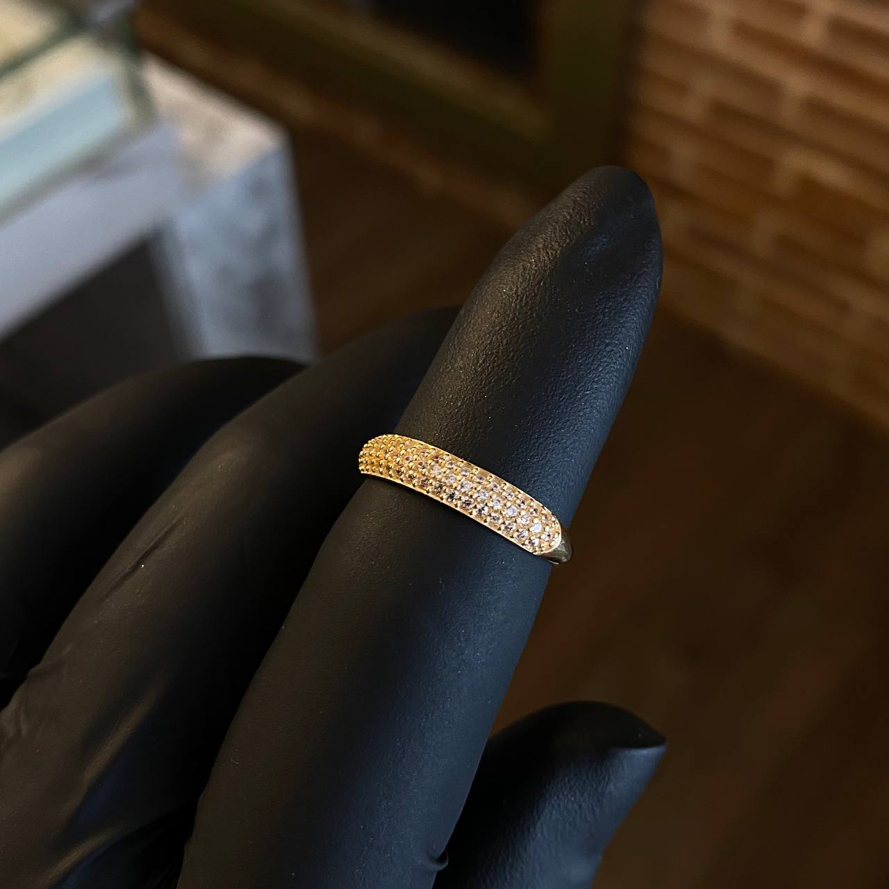 Anillo Churumbela 1.85gr T6 1/4 Circones Blancos Oro Amarillo