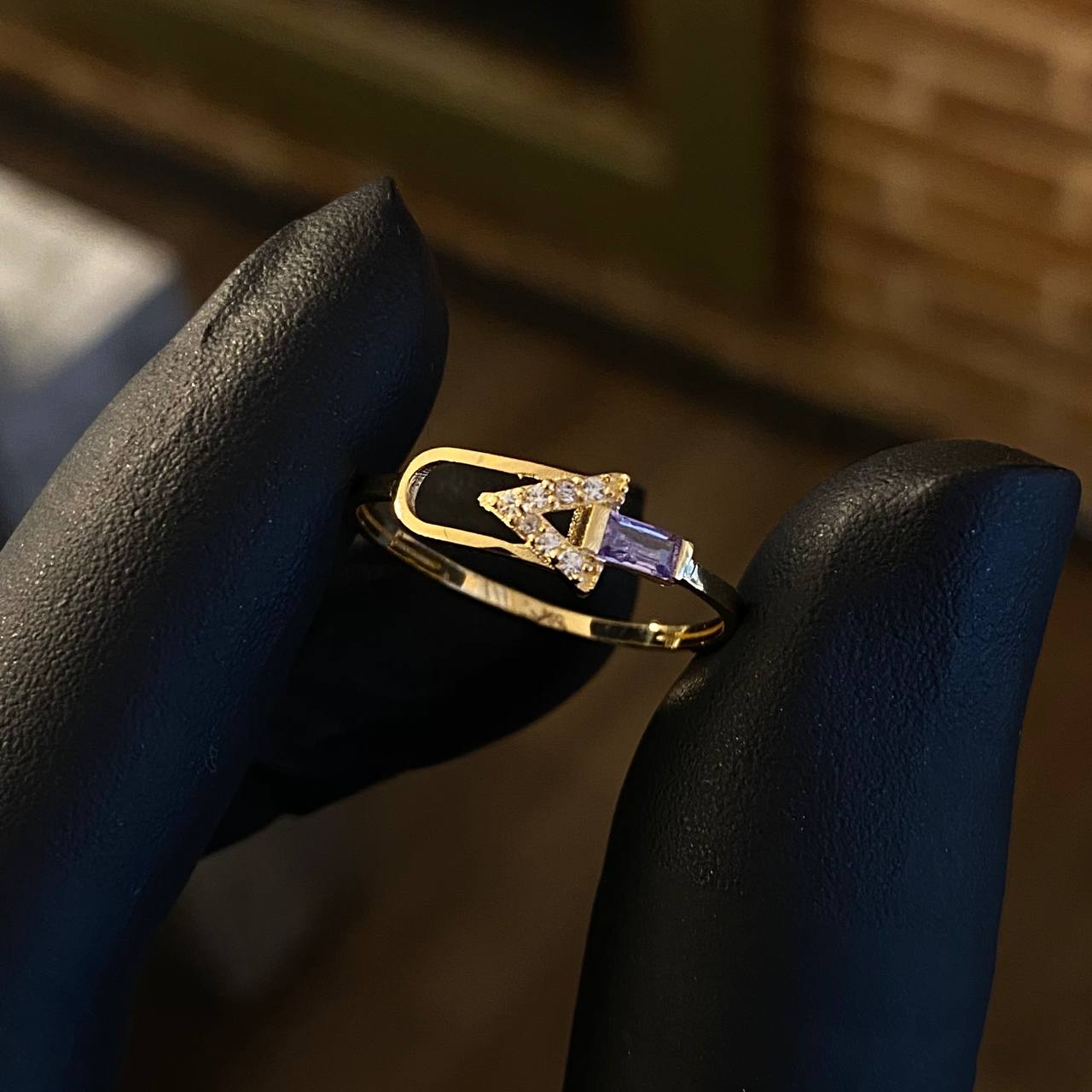 Anillo Flecha Retractil 1.15gr T7 3/4 Circones Blancos Lila Oro Amarillo
