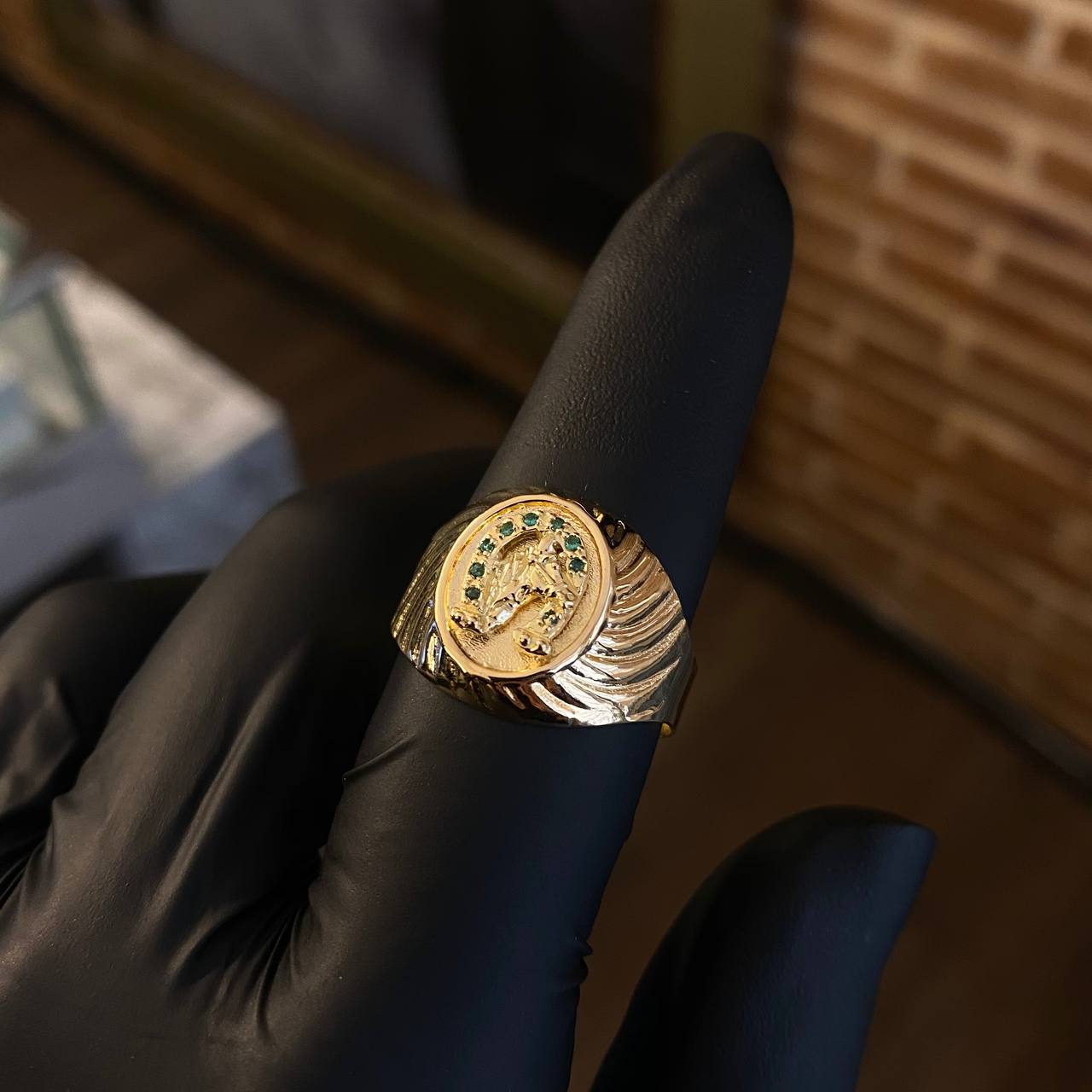 Anillo Caballo Herradura 4gr T10 1/4 Circones Verdes Oro Amarillo