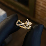 Anillo Infinito Mariposa 1.5gr T7 1/4 Circones Blancos Oro Amarillo
