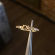Anillo Dios 1.85gr T5 3/4 Circones Blancos Oro Amarillo