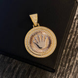 Dije Corona RX 6.7gr / 3.6cm Medalla Circones Blancos Tres Oros