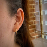 Candongas Doble Carril 2.9gr / 1.6cm Circones Blancos Oro Amarillo