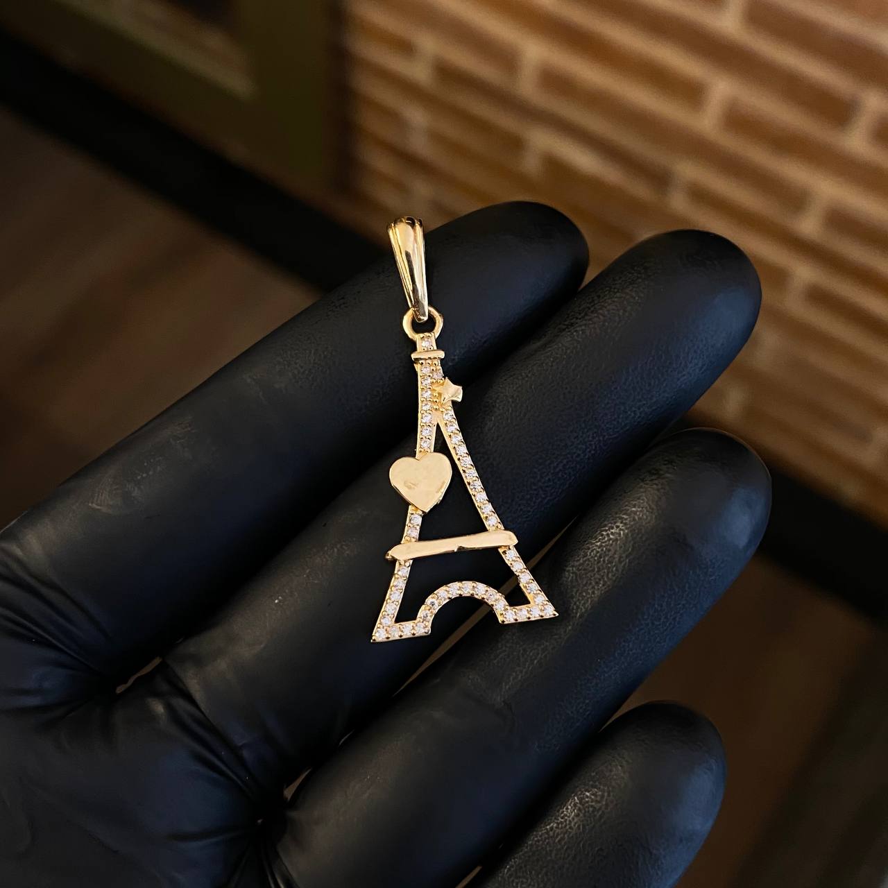 Dije Torre Eiffel Corazon 2.5gr / 3.8cm Circones Blancos Oro Amarillo