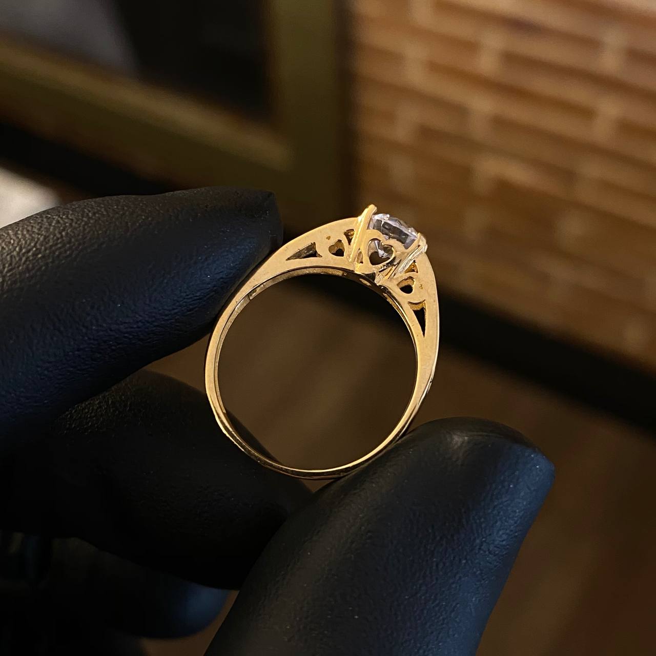 Solitario  2.6gr / T6 1/2 Anillo Circones Blancos Oro Amarillo