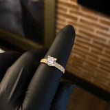 Solitario  2.85gr / T6 1/4 Anillo Circones Blancos Oro Amarillo