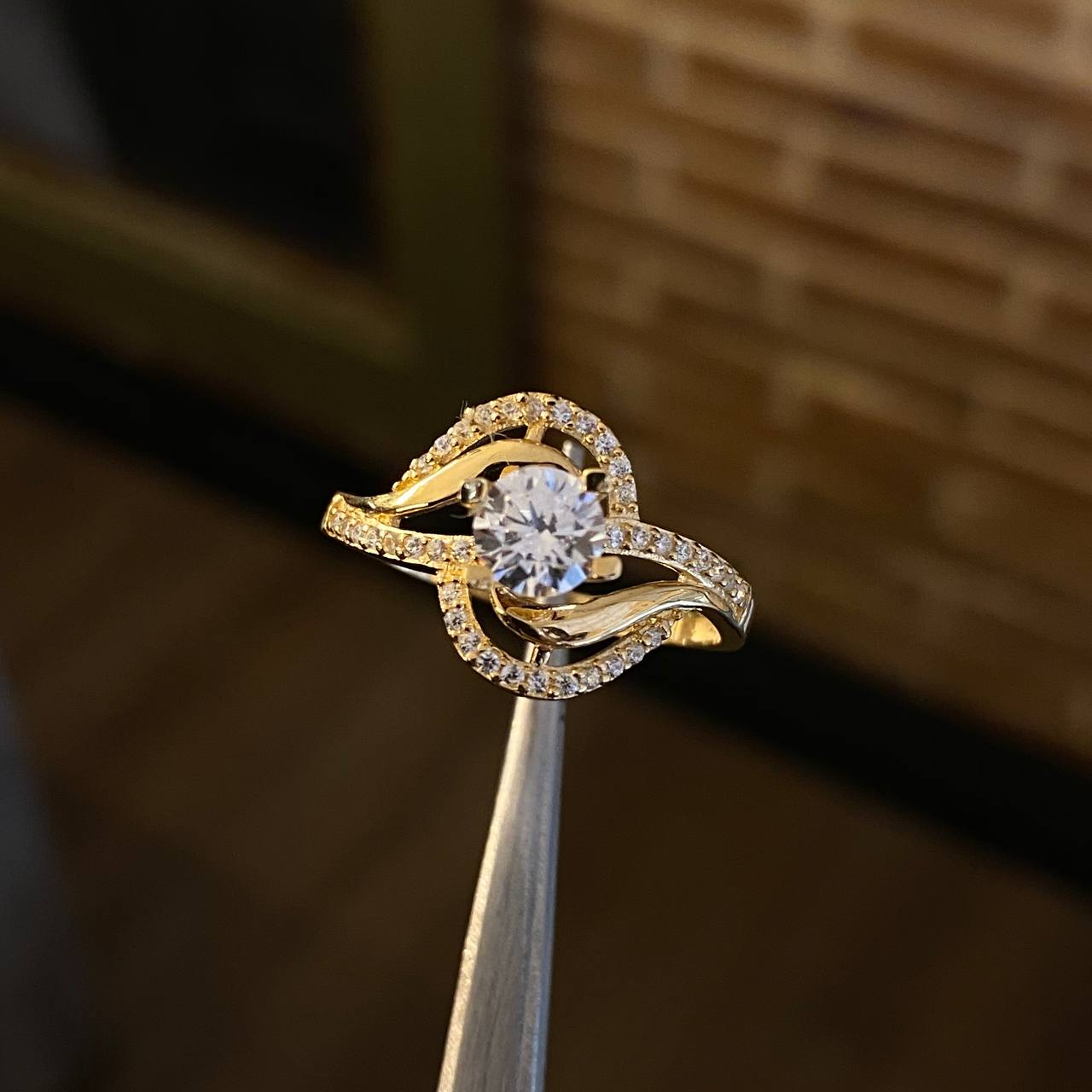 Solitario Lineas Convexas 2.65gr / T6 Anillo Circones Blancos Oro Amarillo