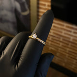 Solitario 2.7gr / T7 1/2 Anillo Circones Blancos Oro Amarillo