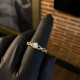 Solitario Infinitos 2.7gr / T8 1/2 Anillo Circones Blancos Oro Amarillo