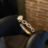 Solitario Infinitos 2.7gr / T8 1/2 Anillo Circones Blancos Oro Amarillo