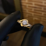 Solitario Ojo Vikingo 2.3gr / T5 1/2 Anillo Circones Blancos Oro Amarillo