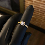 Solitario 2.4gr / T6 1/2 Anillo Circones Blancos Oro Amarillo