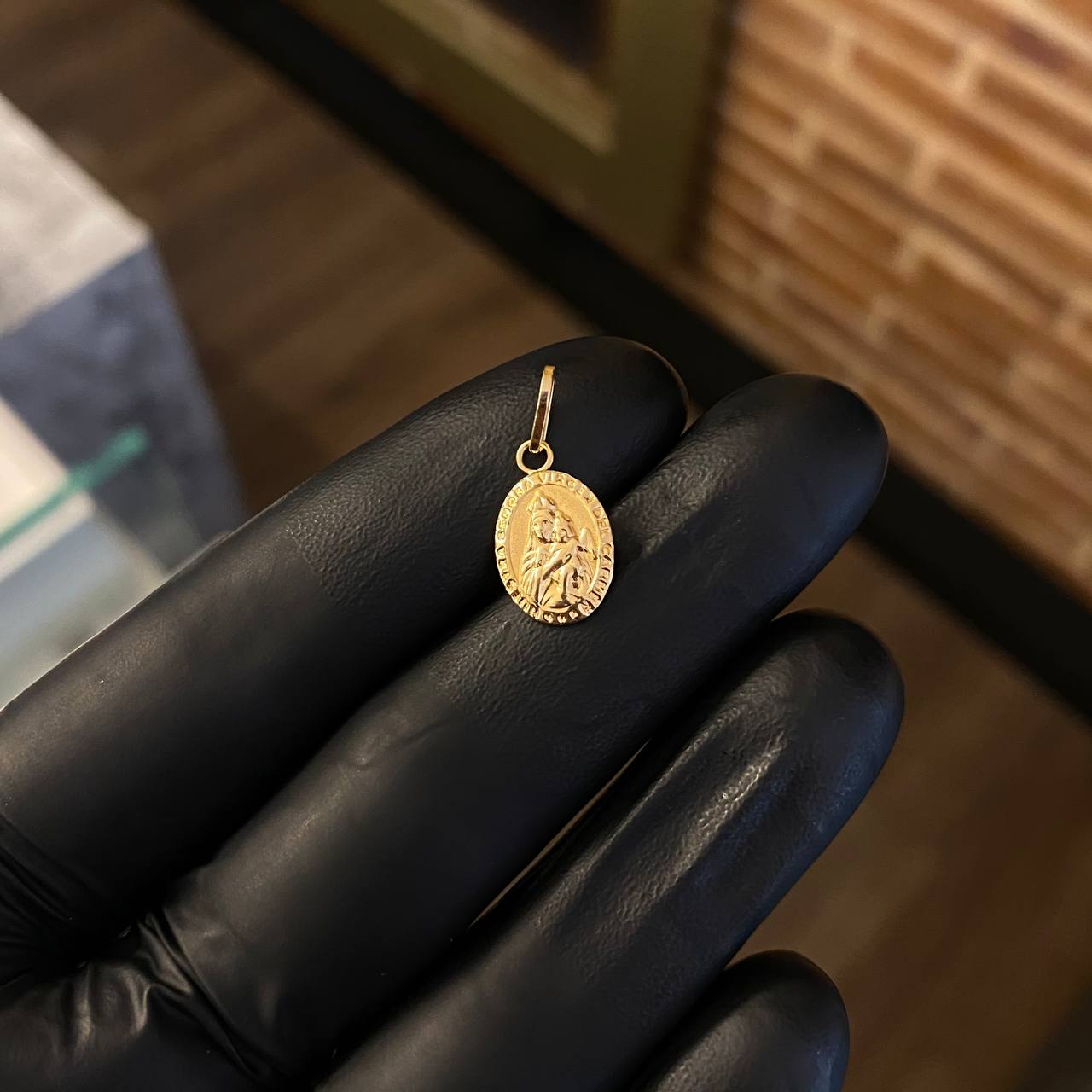 Dije Virgen del Carmen 0.8gr / 2cm Soplado Oro Amarillo