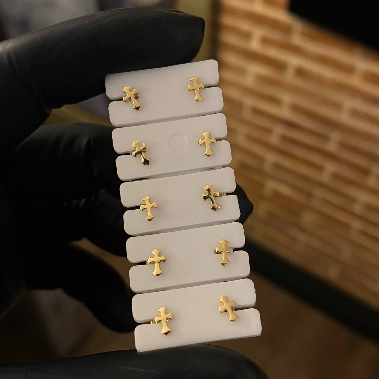 Topos Cruz Gotica 0.5gr Lisa Oro Amarillo